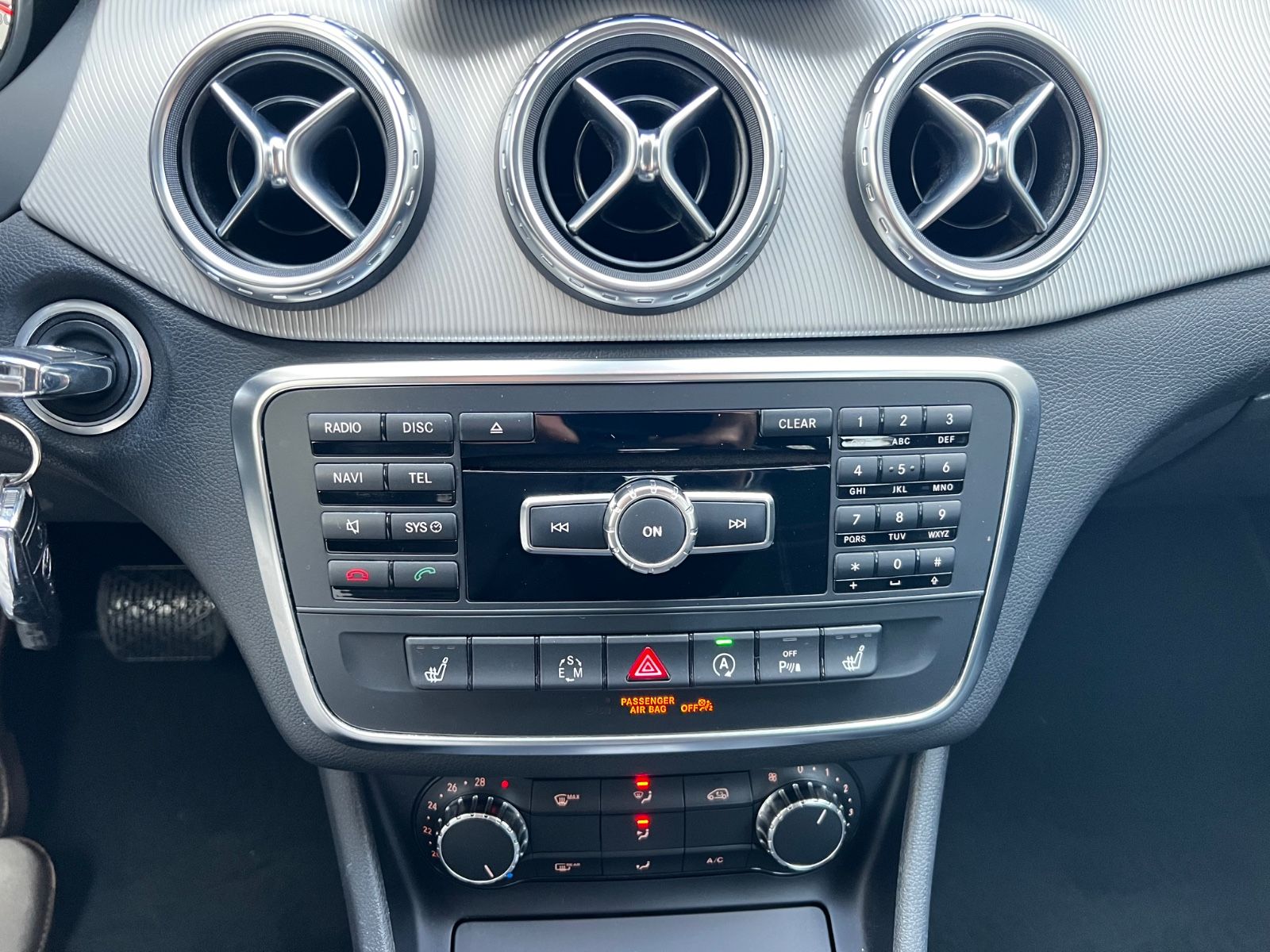 GLA 180 *2.HAND*Navi*Automatik*LED-Scheinw.*PDC*