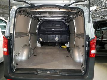 Mercedes eVito - 8