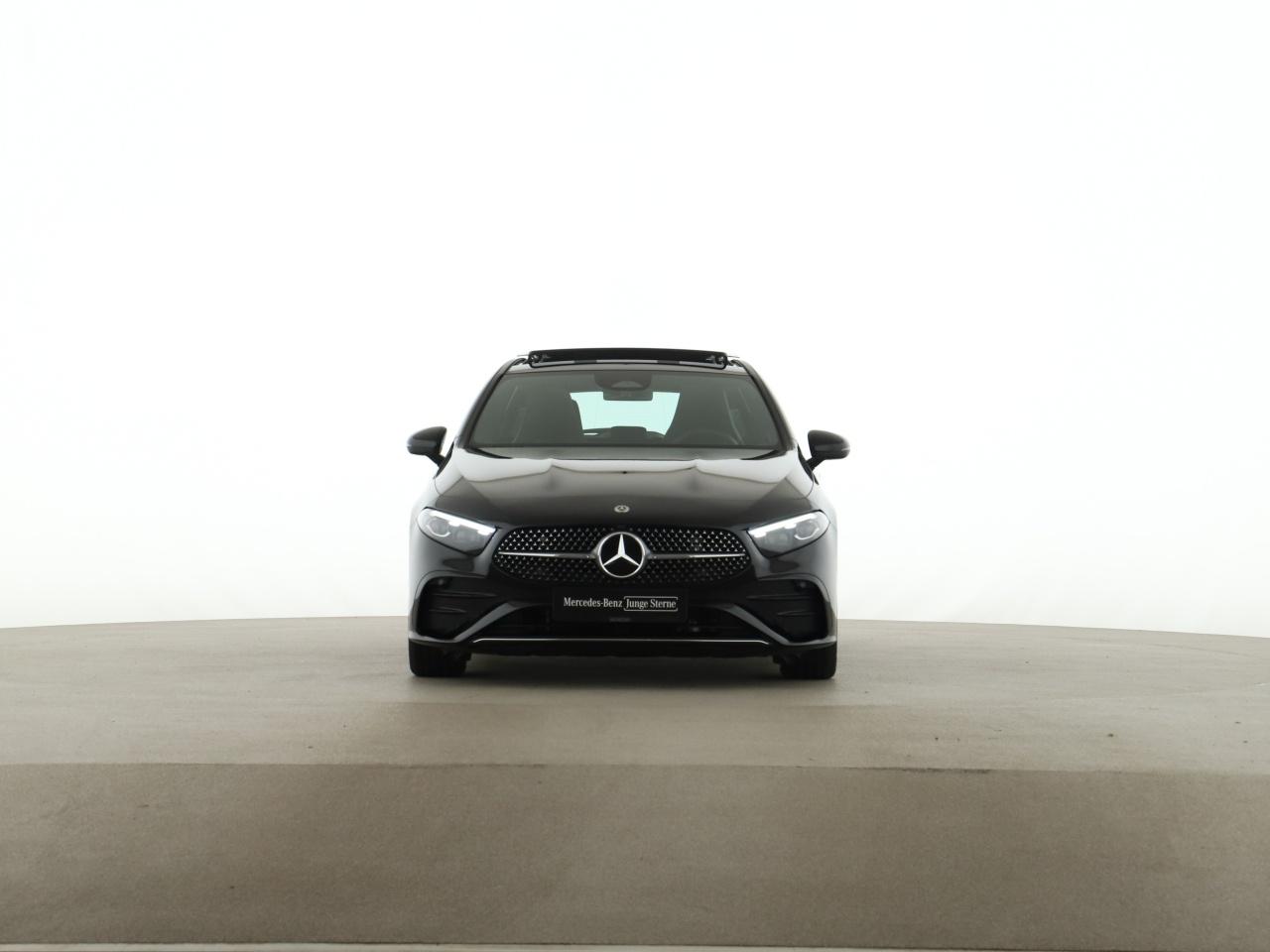 Mercedes-Benz A 200 AMG MBUX Pano Distronic Kamera LED Navi