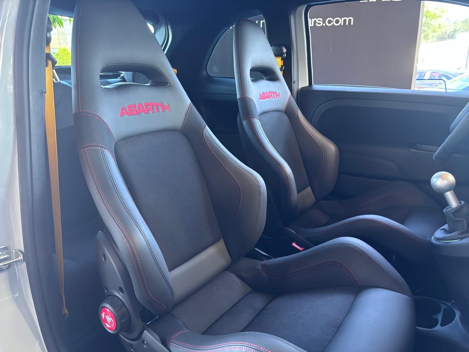 Fahrzeugabbildung Abarth 695 Competizione BEATS SOUNDSYSTEM NAVI ALU