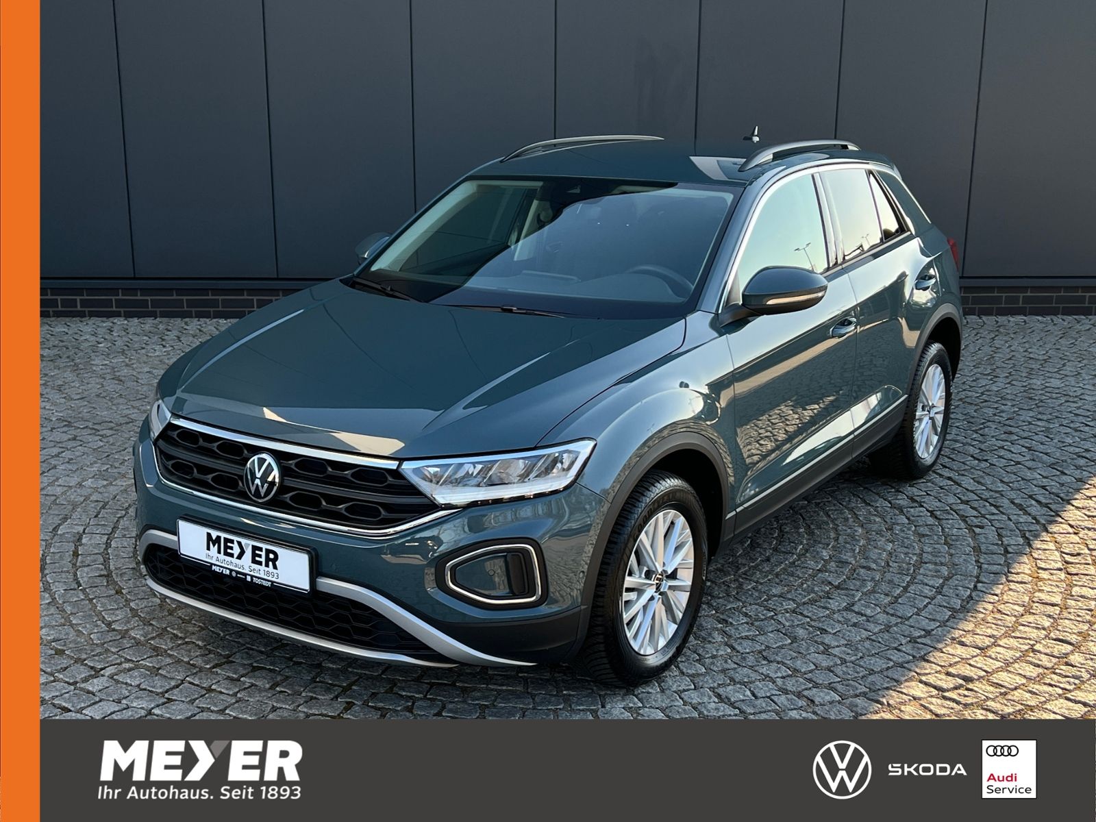 Fahrzeugabbildung Volkswagen T-Roc Life 1.0 TSI *AHK, LED, App-Connect, 16'-L