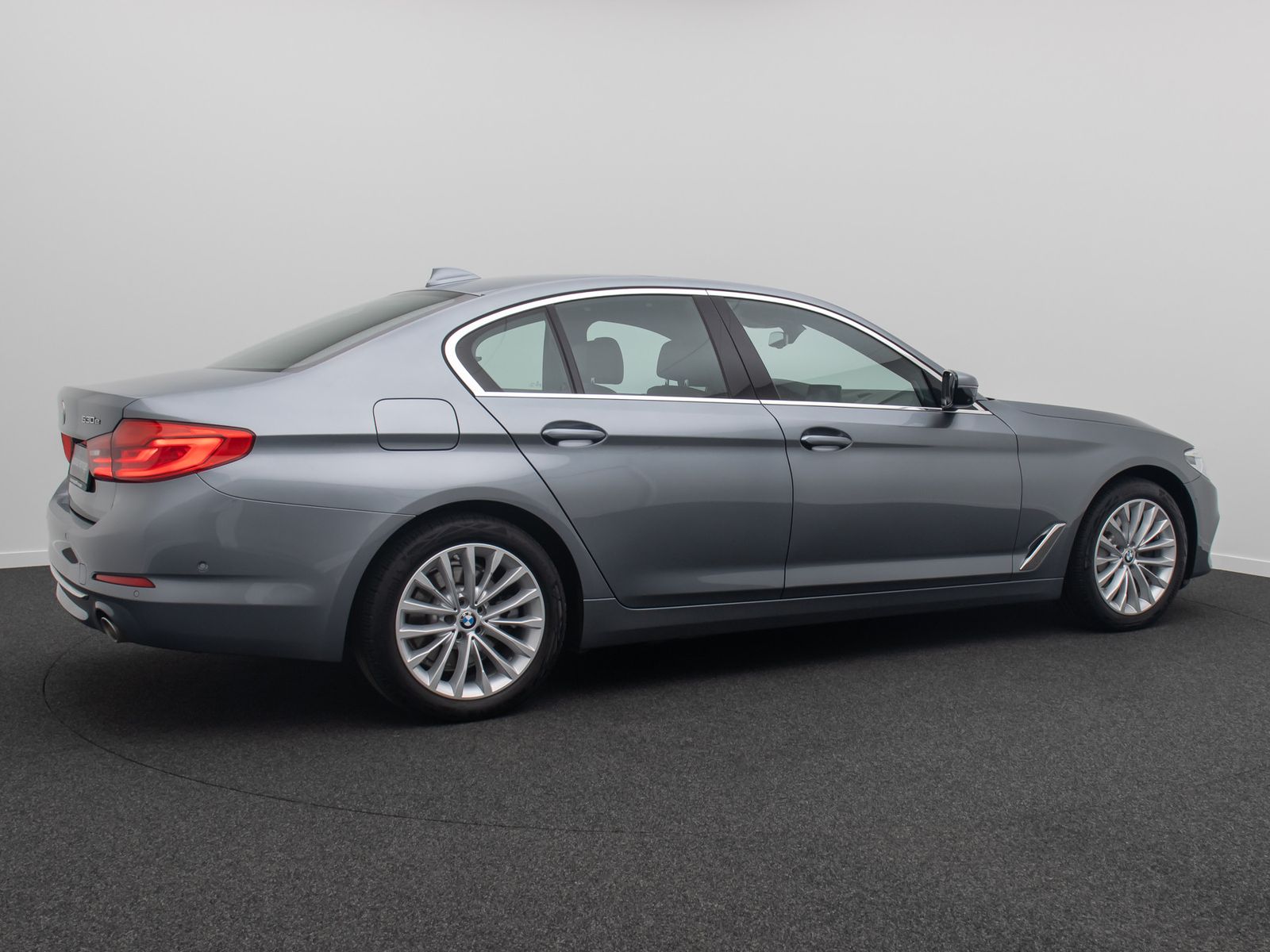 Fahrzeugabbildung BMW 530e Luxury Line ACC 360&deg; DAB Alarm Individual