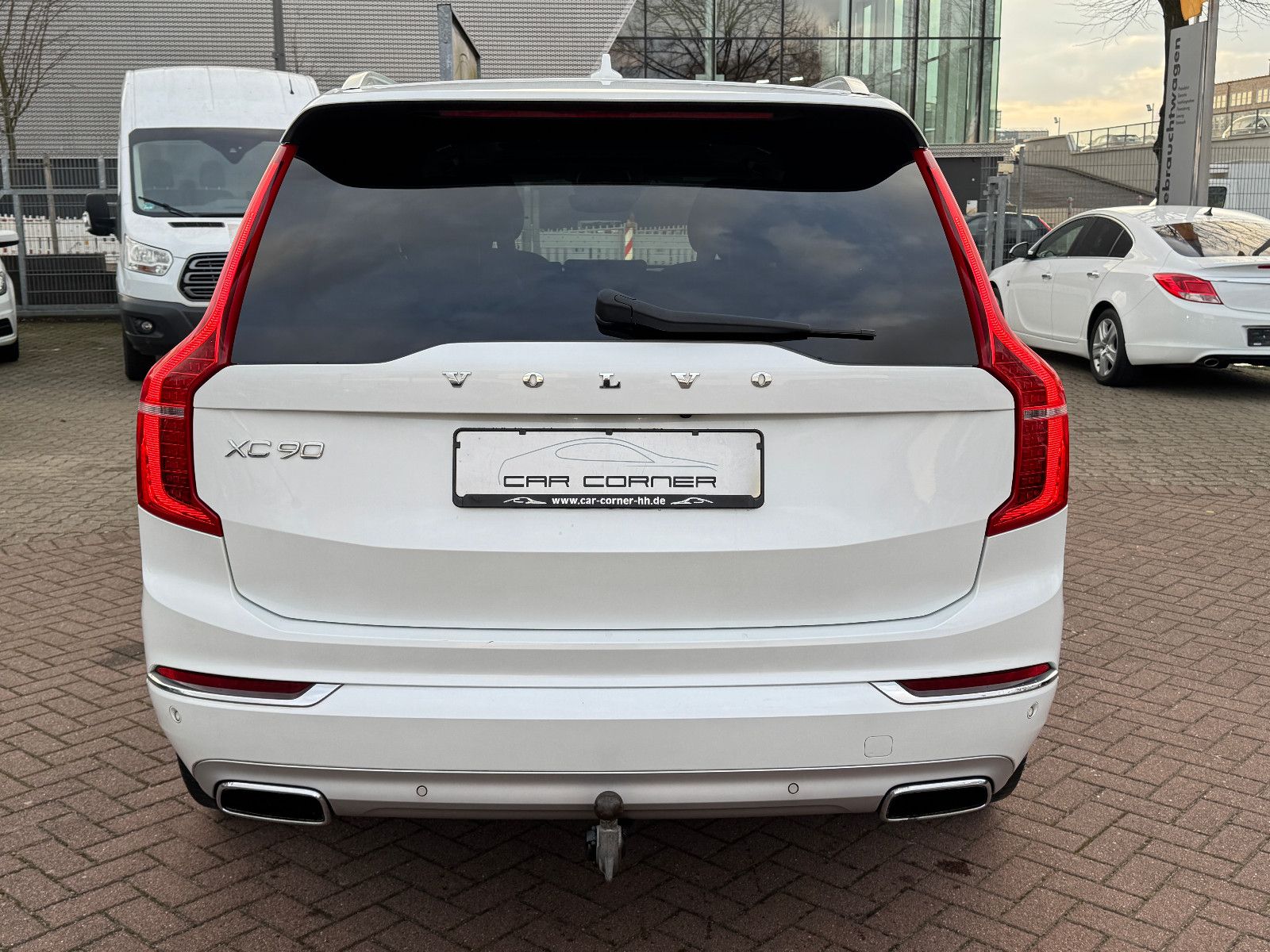 Fahrzeugabbildung Volvo XC90 INSCRIPTION AWD PANO HUD SITZKLIMA MEMORY