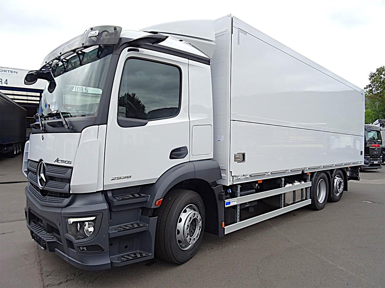 Mercedes-Benz 2536 Actros*7,35m Schwenkwand*LBW*2x AHK*NLA*NEU
