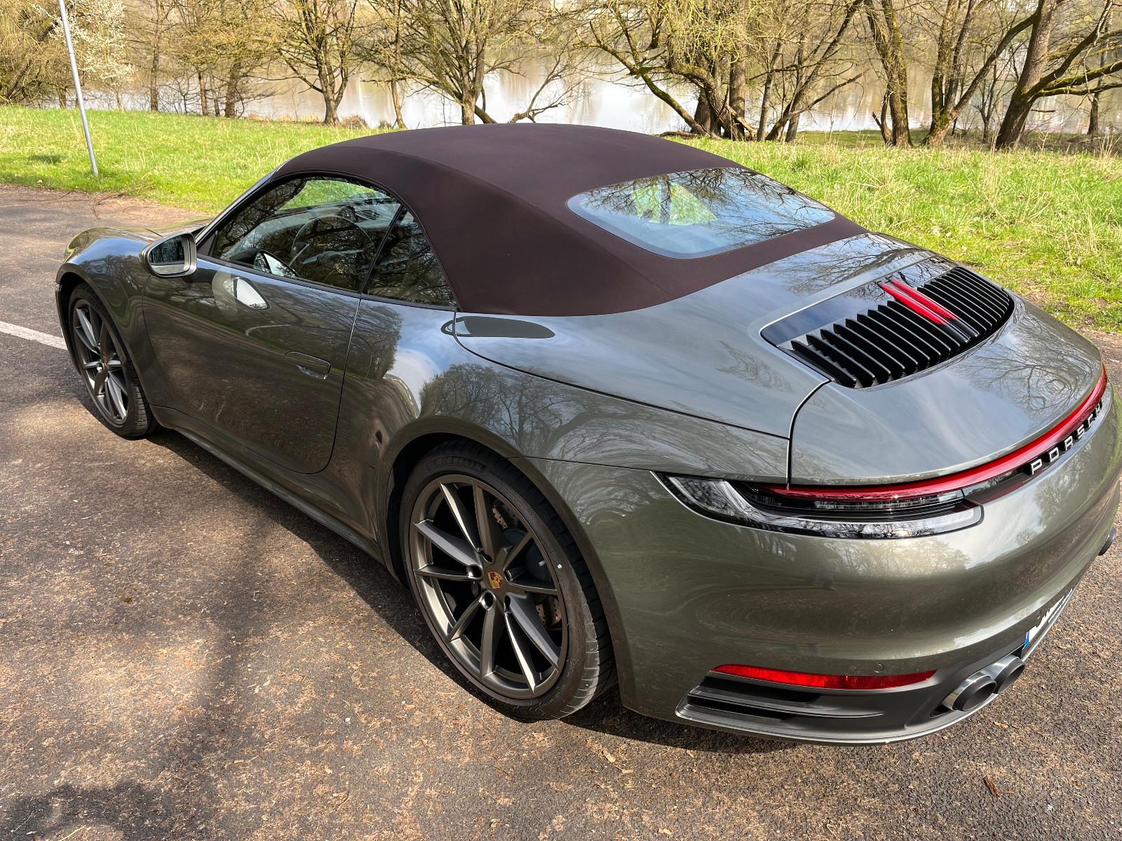 Porsche 911 Carrera Cabrio "Sport Chrono" Leder trüffel