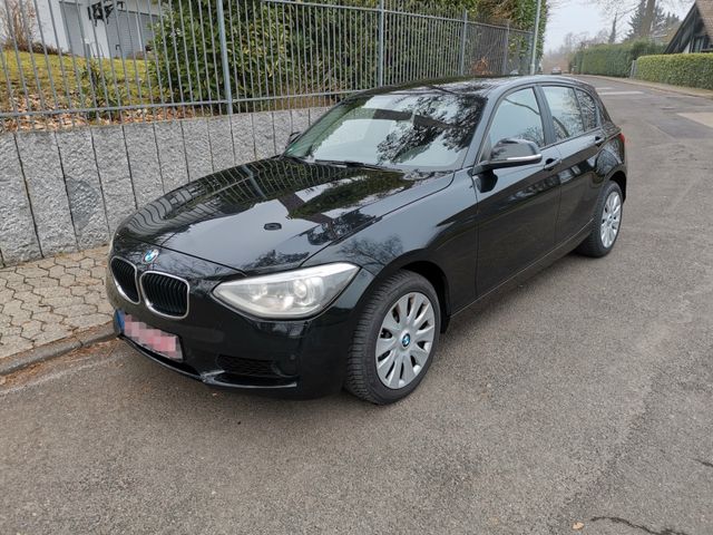 BMW 116d Limousine, LED, Navi, Klimaautomatik