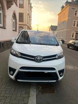 Toyota Proace Verso Familiy Comfort 8 Sitzer - gebrauchte Toyota Verso aus dem Jahr 2017