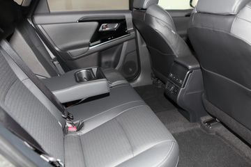 Toyota bZ4X 4x4 *0,25%*ACC*JBL*LED*NAV*PANO*STHZ*WÄPU*