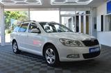 Skoda Octavia Combi Elegance SHZ Leder Klima Tempomat - Skoda Octavia aus 2011: Elegance