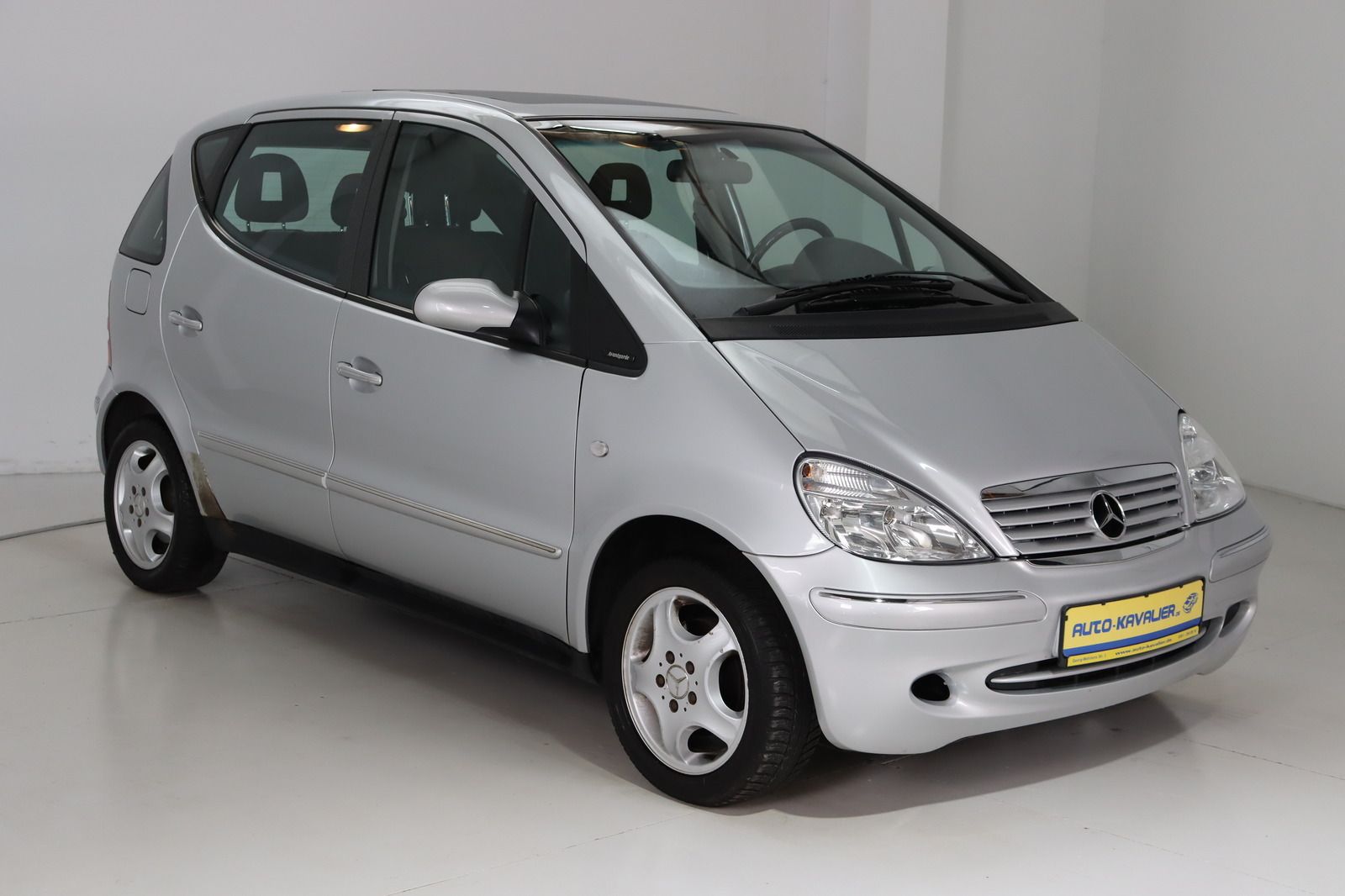 Fahrzeugabbildung Mercedes-Benz A 160 AVANTGARDE * Teill. * HU/AU 04.26