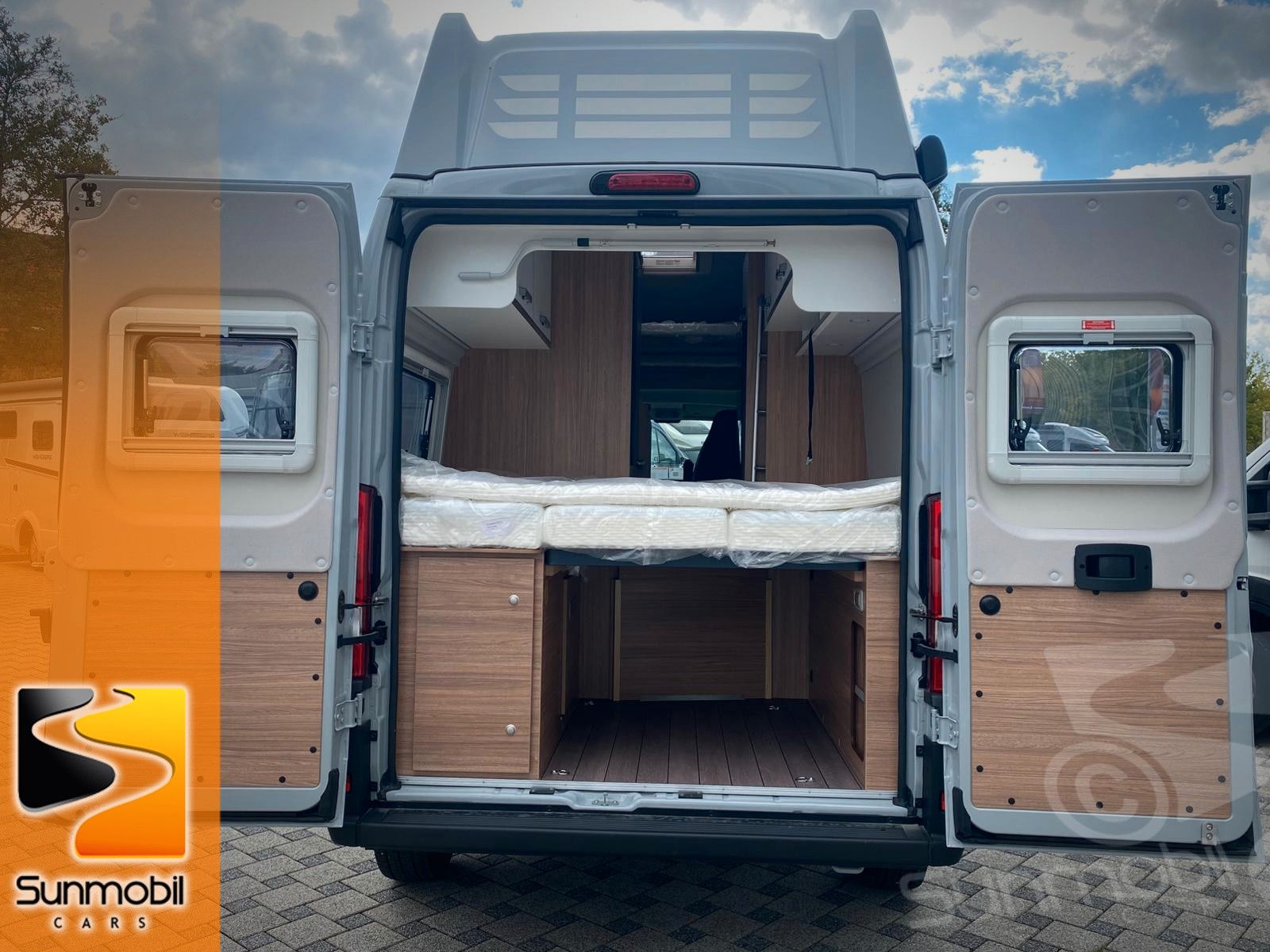 Fahrzeugabbildung Weinsberg CaraBus 600 MQH Edition Fire Automatik