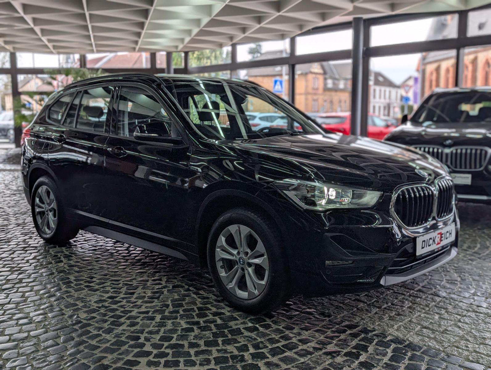 Fahrzeugabbildung BMW X1 xDrive 25e Advantage AHK LED APP VIRT SoH 87%