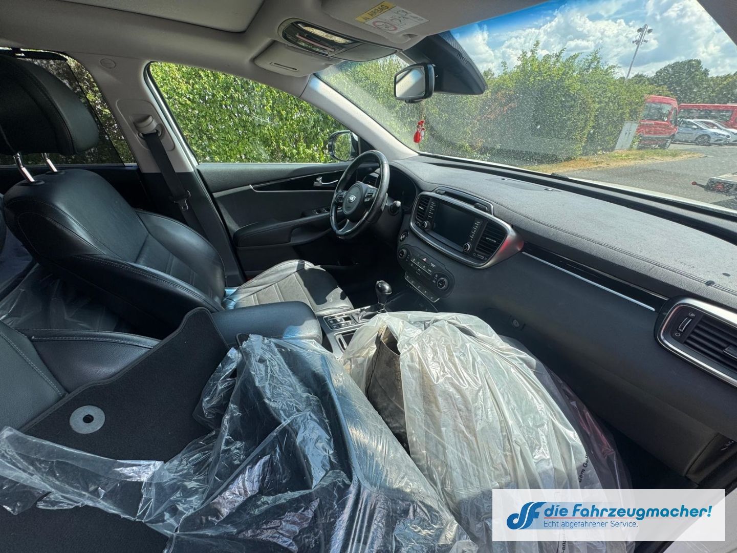 Fahrzeugabbildung Kia Sorento Platinum Edition 4WD 7-Sitzer *MOTORSCHA