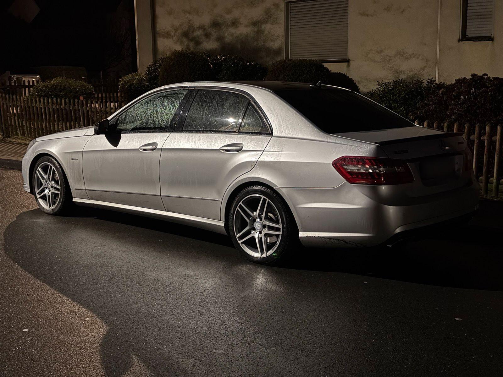 Mercedes-Benz E 220