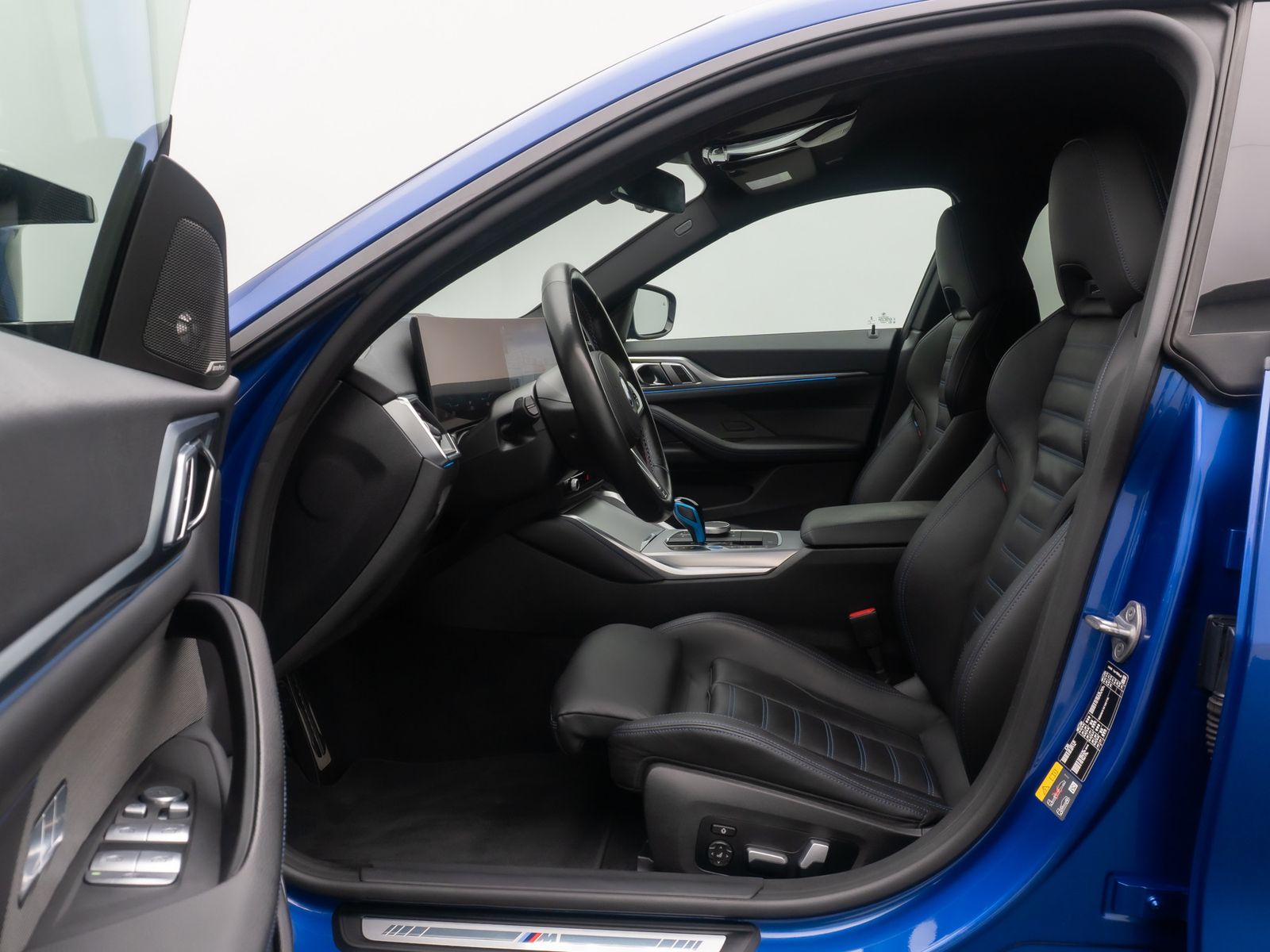 Fahrzeugabbildung BMW i4 M50 360° HUD AHK DAB Alarm H/K Komfort 18Zoll