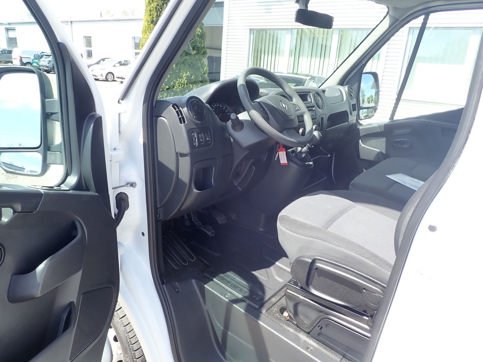 Fahrzeugabbildung Renault Master III Kasten L2H2 3.5to