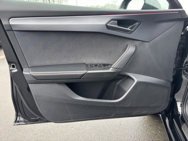 Leon 1.5 eTSI Matrix Navi Kamera AHK eSitz GJR