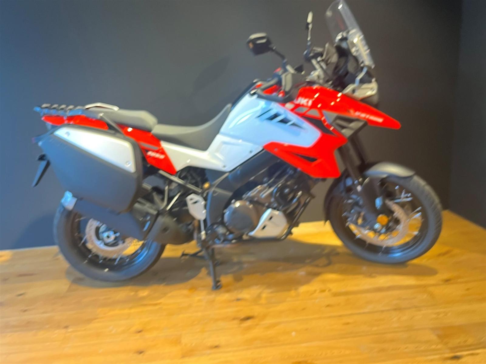 Suzuki V-Strom 1050 XT Koffersystem / wenig Kilometer