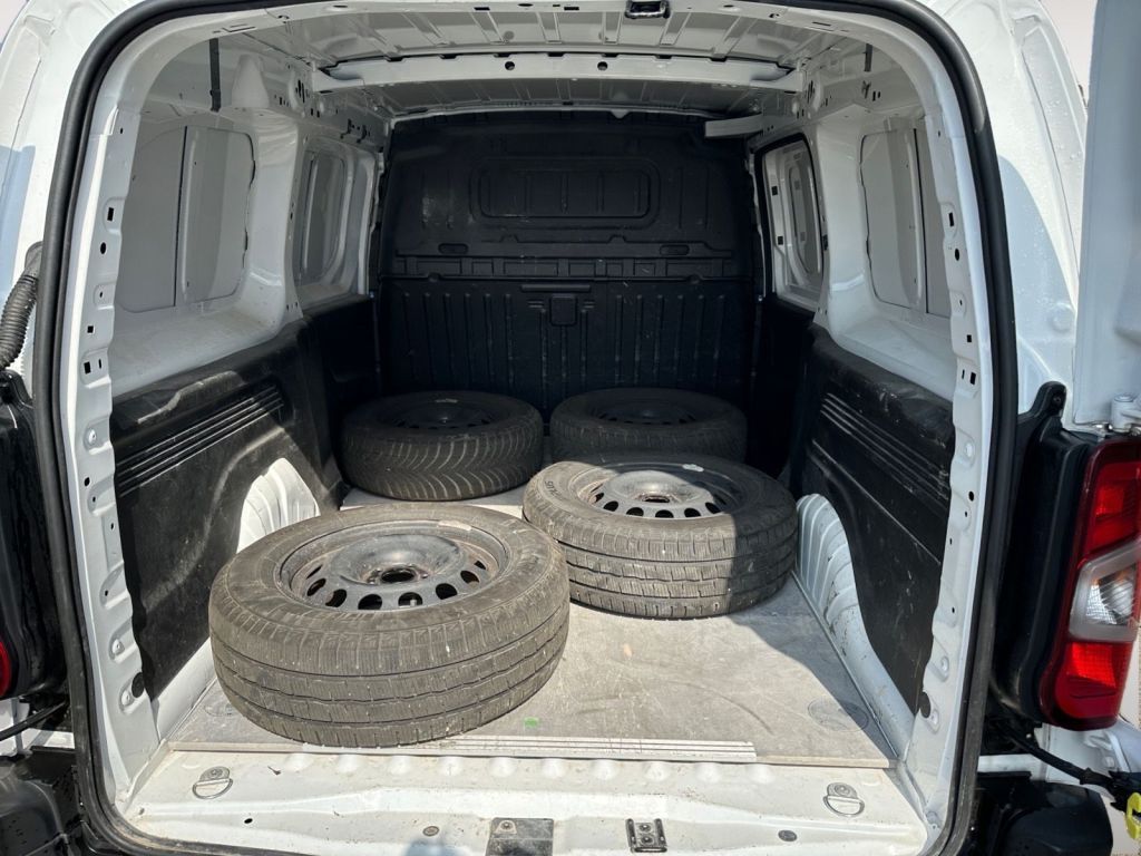 Fahrzeugabbildung Opel Combo Cargo XL 1.5 D EHZ Edition