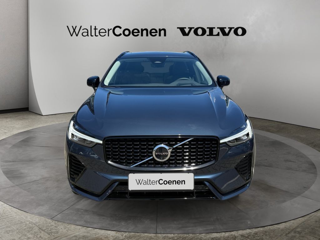 VOLVO XC60 T6 AWD Plug-in Hybrid Plus Dark 360° VOLVO XC60 T6 AWD Plug-in Hybrid Plus Dark 360°