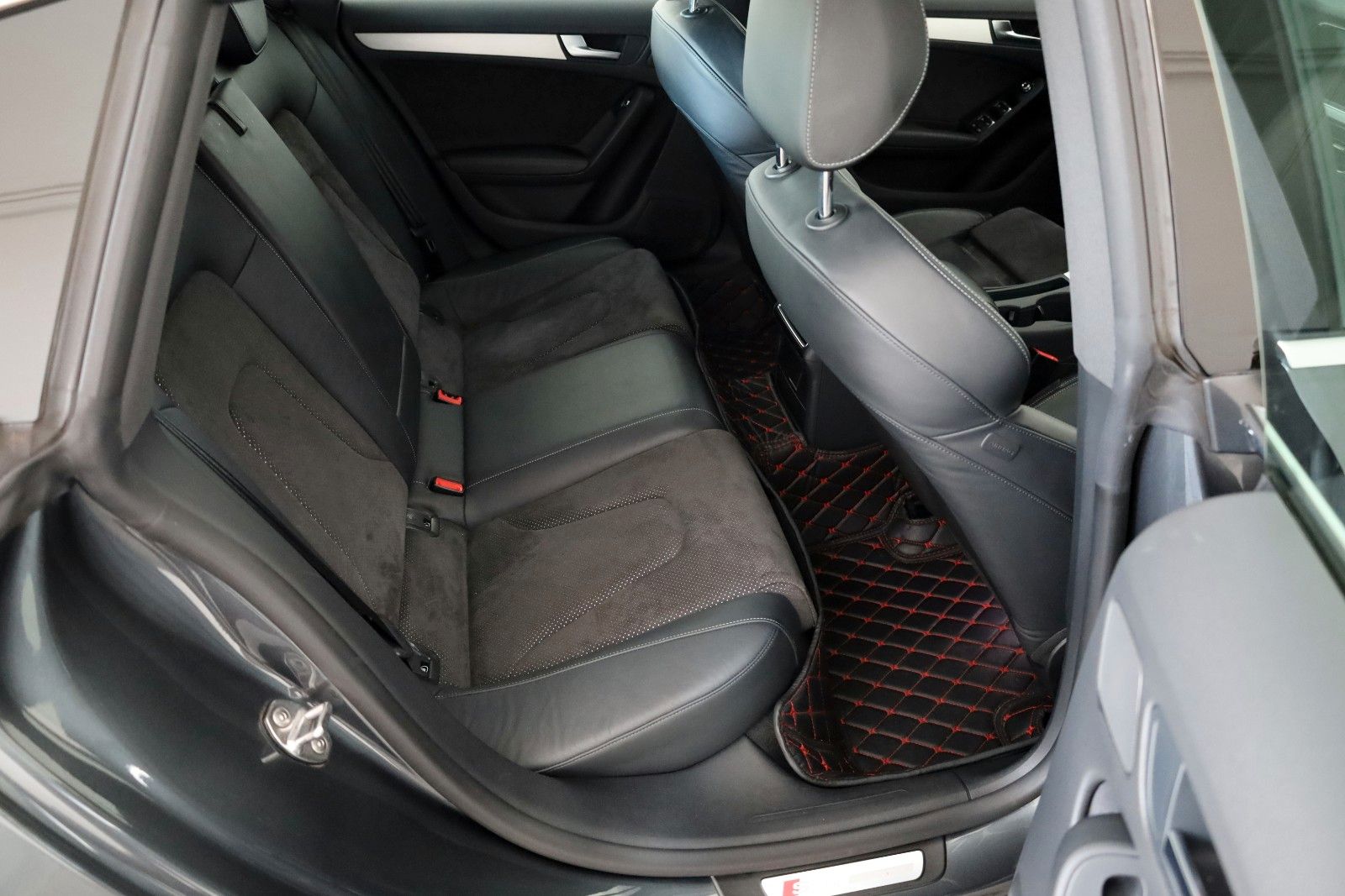 Fahrzeugabbildung Audi A5 SB 2.0 TFSI quattro S Line T.Leder,Navi,Xenon
