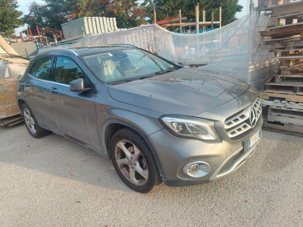 Image of Mercedes-Benz GLA 200