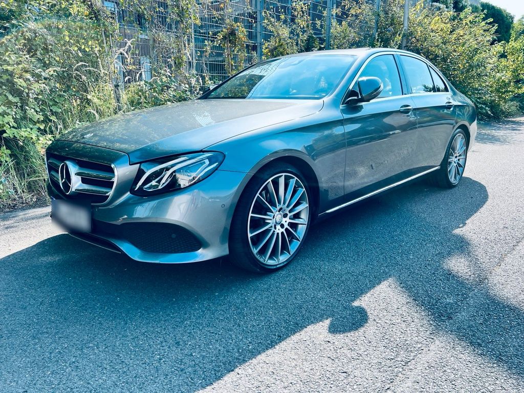 Image of Mercedes-Benz E 350