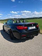 BMW M4 Cabrio M4 Deutsch/unfallfrei/BMW Scheckheft - BMW M4: Privatanbieter