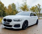 BMW M140i Navi Harman-Kardon LED  - BMW M140i: Limousine