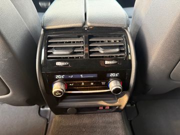 BMW 520d Touring M Sport+AHK+Laser+AppC+ACC+4xKlima+