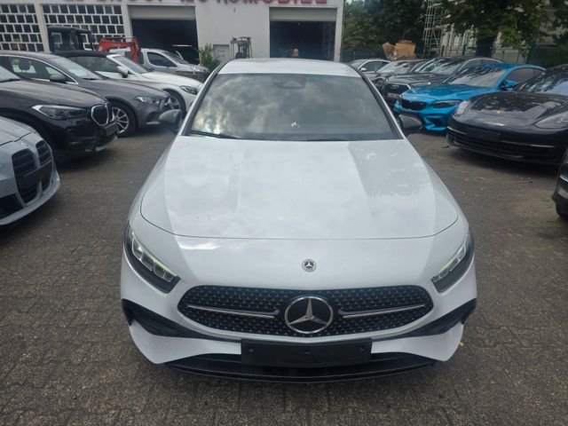 Mercedes-Benz A 180 d AMG Automatik Kamera Navi LED