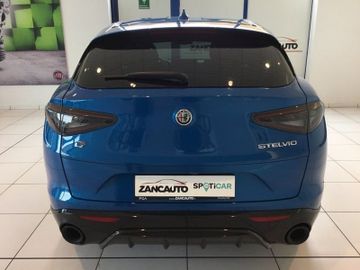 Alfa-Romeo Stelvio - 7