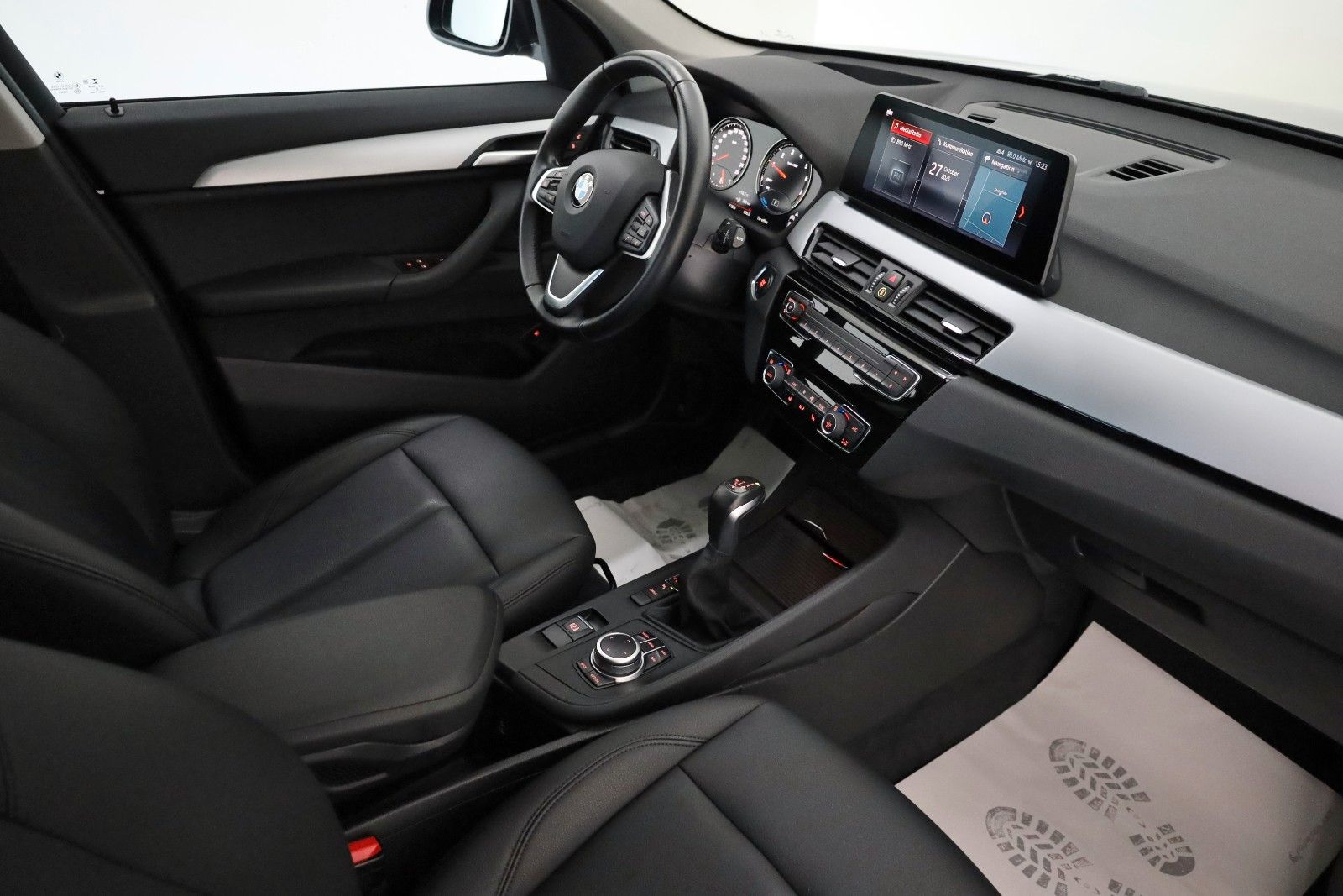 Fahrzeugabbildung BMW X1 xDrive 25e Advantage,Leder,Navi,SH,HUD,Kamera