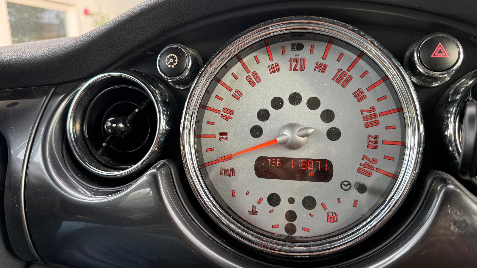 MINI COOPER S CABRIO Sondermodell Sidewalk