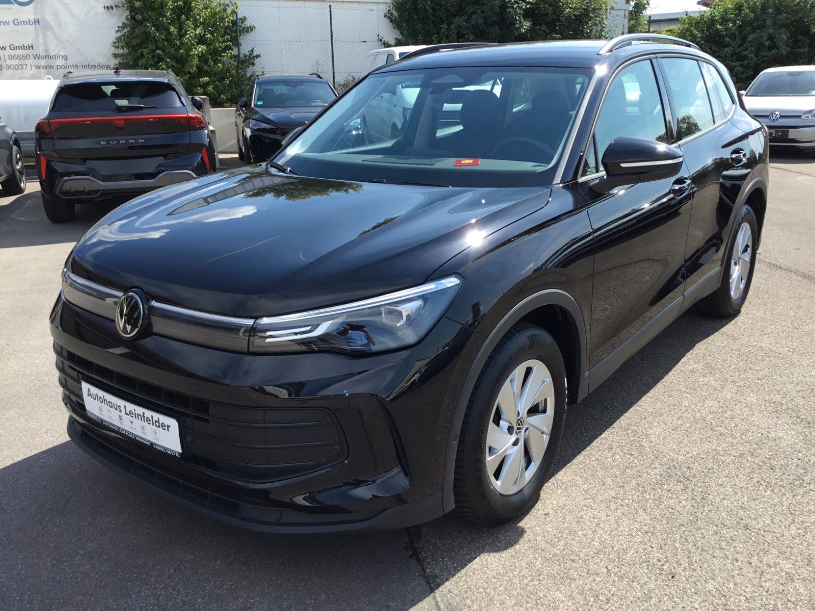 Fahrzeugabbildung Volkswagen Tiguan 1.5 eTSI DSG+AHK+LED+AppConnect+Sitzheizu