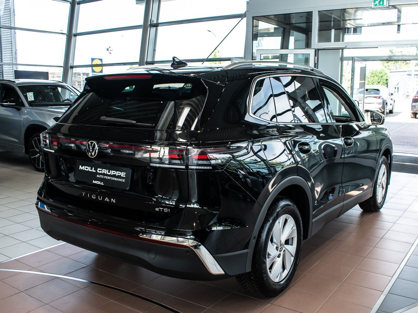 Volkswagen Tiguan Elegance 1.5 l eTSI OPF DSG 360 ACC AUT foto 3