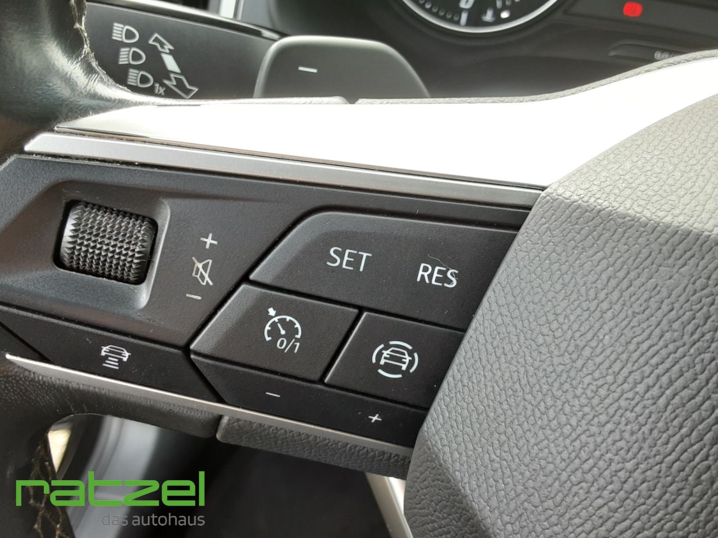 Fahrzeugabbildung SEAT Ateca 2.0 TDI Style AHK-klappbar Navi 360 Kamera