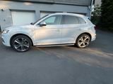 Audi Q5 40 TDI 2 x S line - Audi A4: 2.5