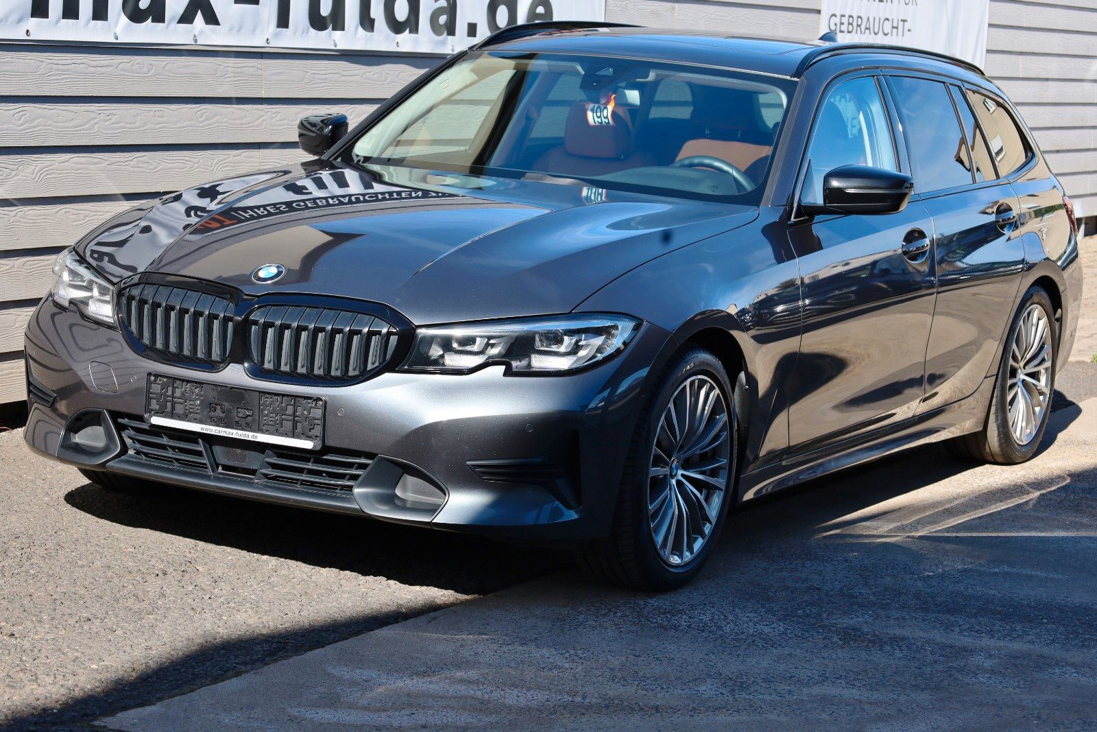 Fahrzeugabbildung BMW 330 d Touring,Sport Line,Leder,Navi,LED,Panorama