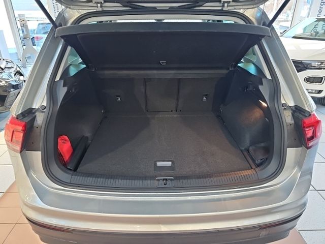 Fahrzeugabbildung Volkswagen Tiguan 1.5 TSI DSG IQ.DRIVE NAVI ACC SHZ GJR