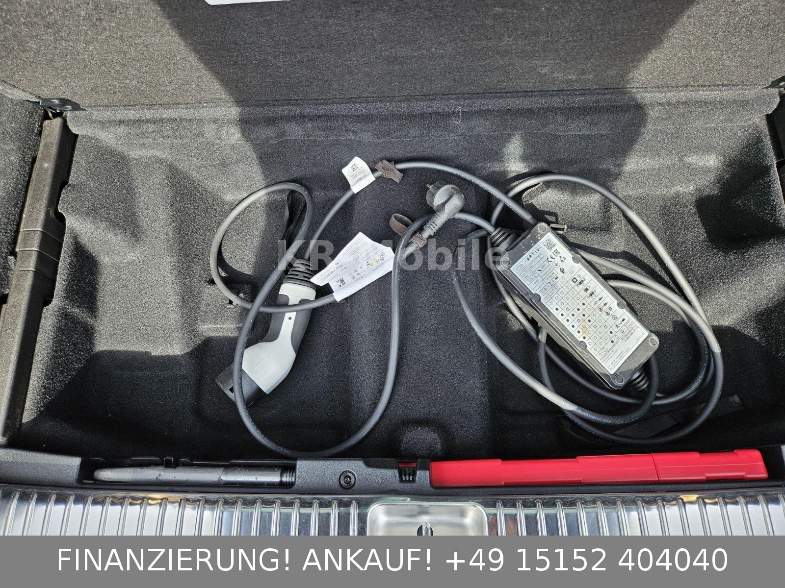 MERCEDES-BENZ E 300 E T-MODELL E 300 DE / AMG / 130000KM | 194 ch | BVA | HAYON ÉLECTRIQUE | PACK SPORT | RÉGLAGE ÉLECTRIQUE DES SIÈGES AVEC FONCTION MÉMOIRE