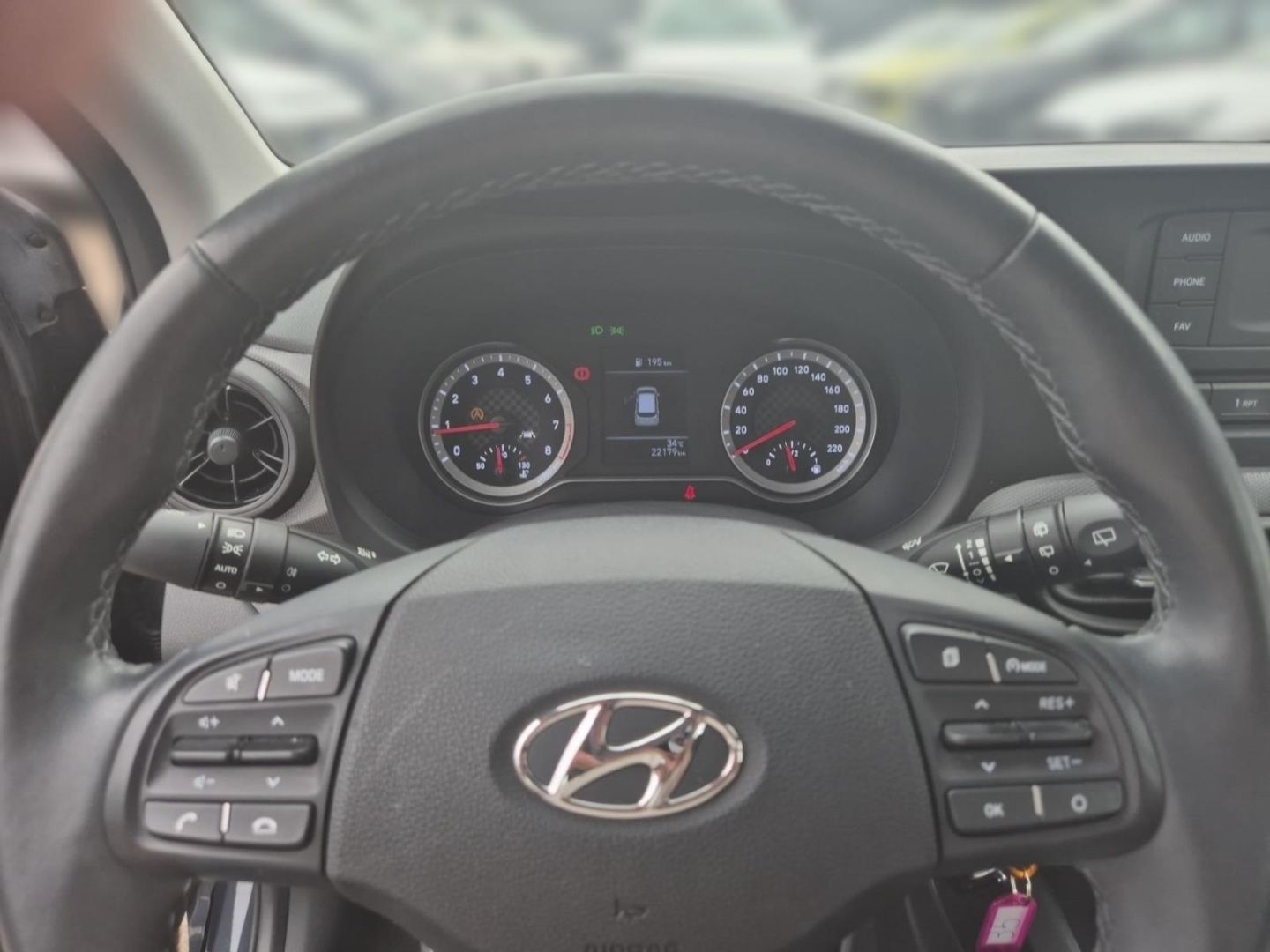 Fahrzeugabbildung Hyundai i10 Select Navi Apple CarPlay Android Auto Musik