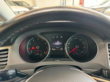 Volkswagen Golf  VII Allstar *LED*Navi*Kamera*AHK Schwenkb*