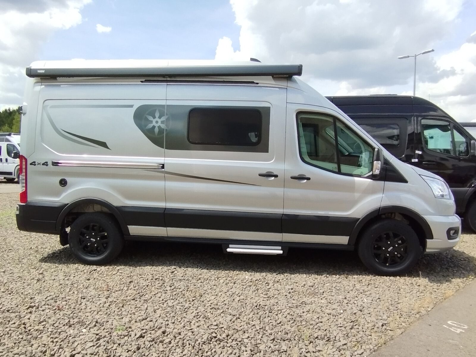 Fahrzeugabbildung Karmann Dexter 570 4x4