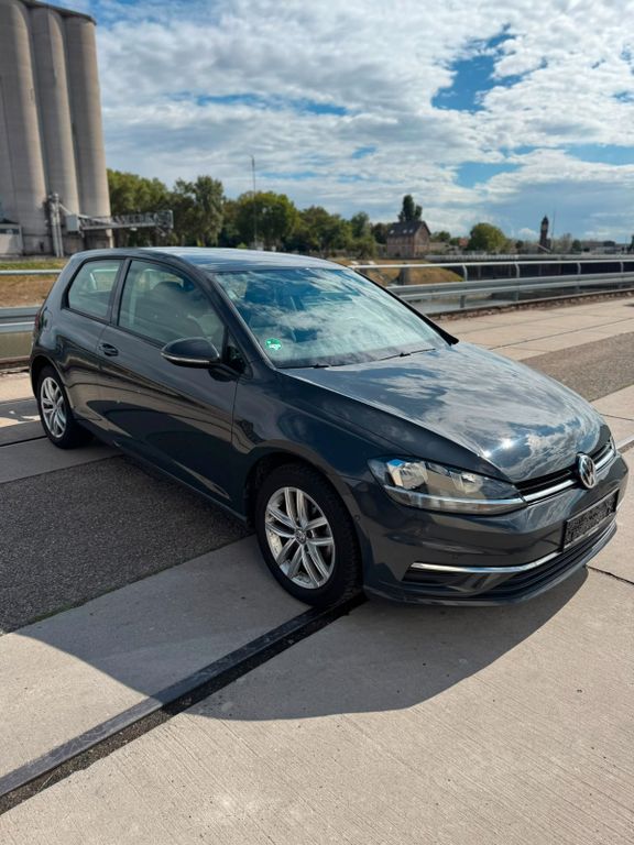 Image of Volkswagen Golf