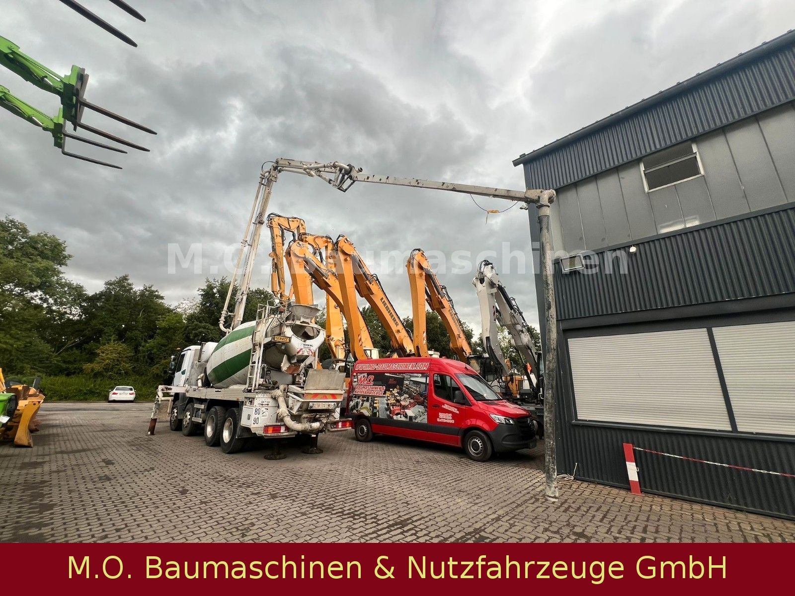 Fahrzeugabbildung Mercedes-Benz Actros 3241 Betonmischer+ Schwing Setter Pumpe