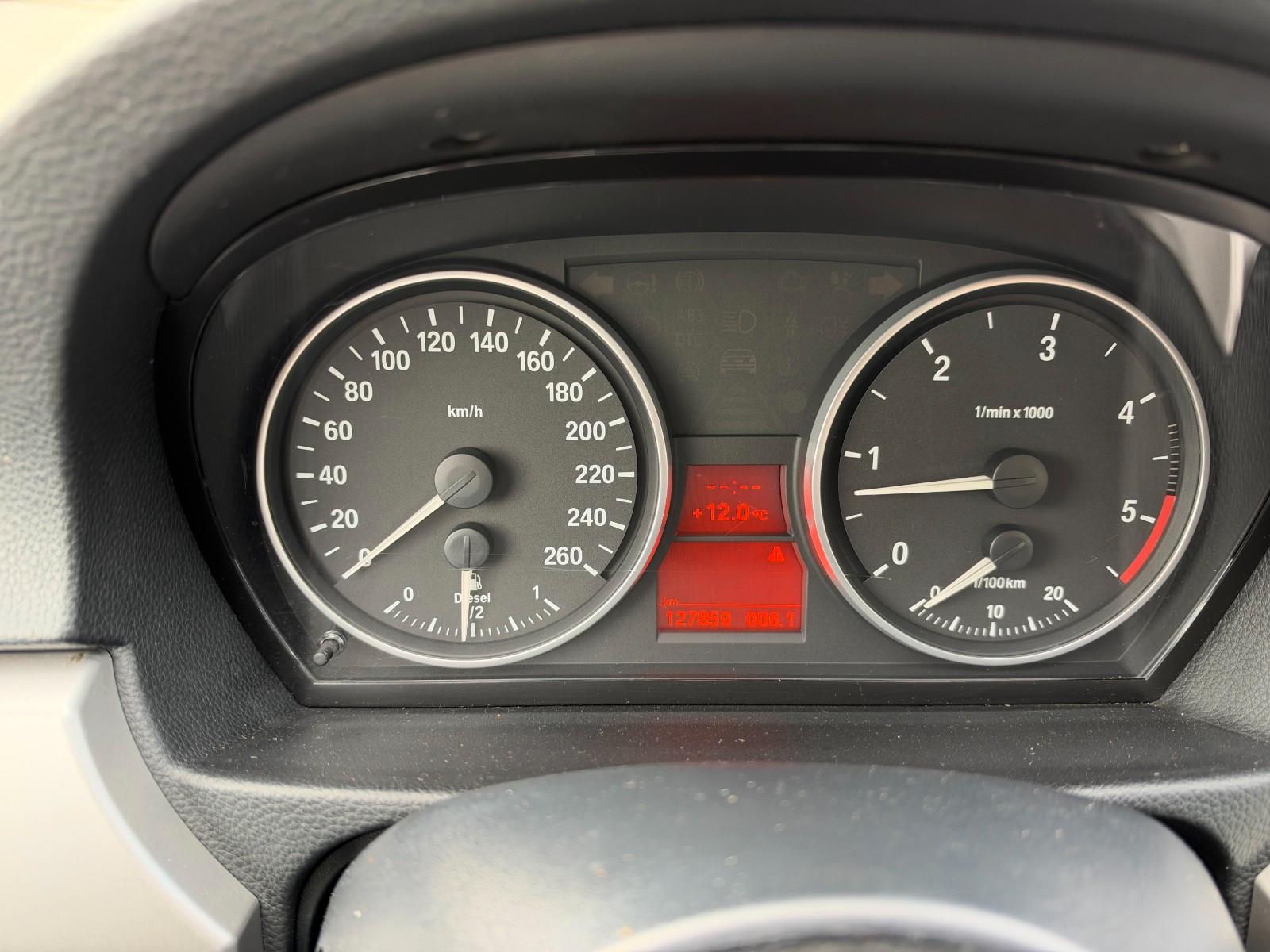 BMW 325 2007 — photo 17