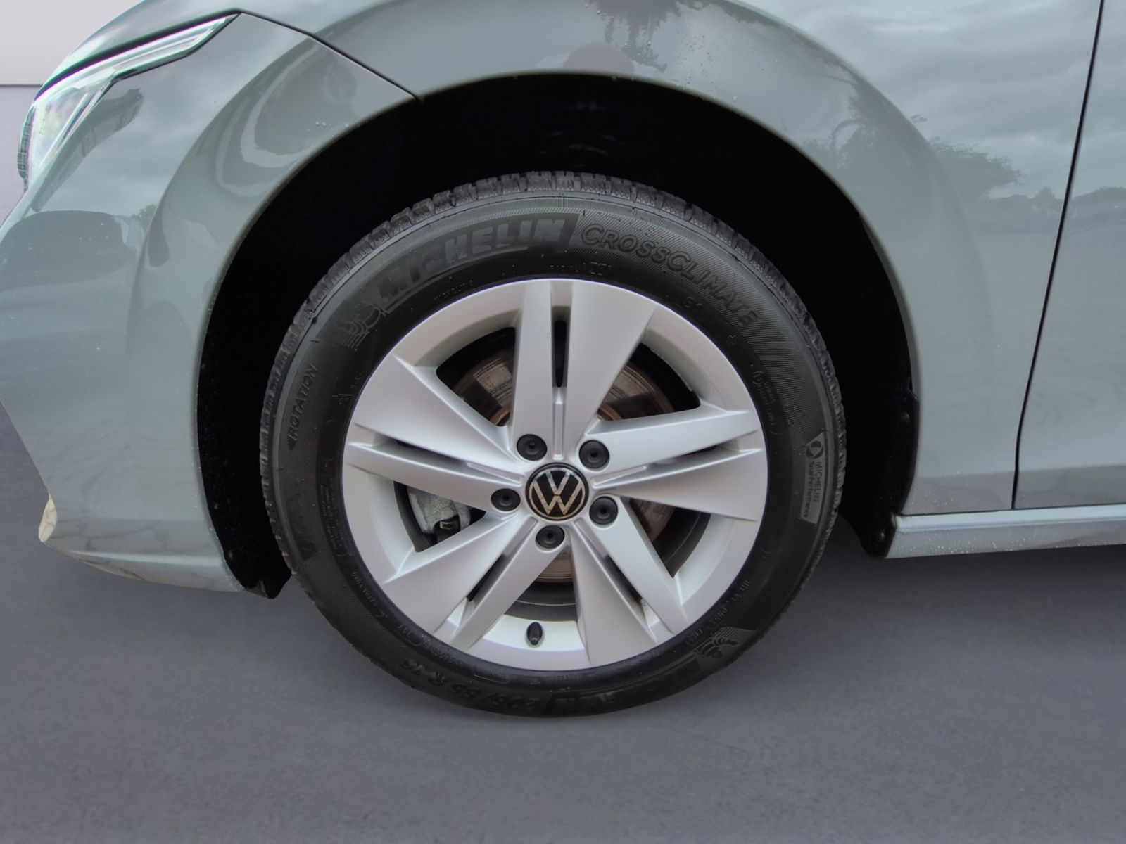 Golf VIII Variant 2.0TDI DSG Life KAMERA+LED+AHK