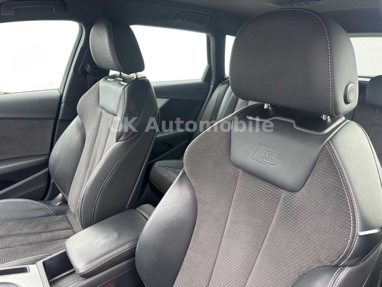 Fahrzeugabbildung Audi A4 Avant 40 TDI Quattro S-Line/Navi/LED/ACC