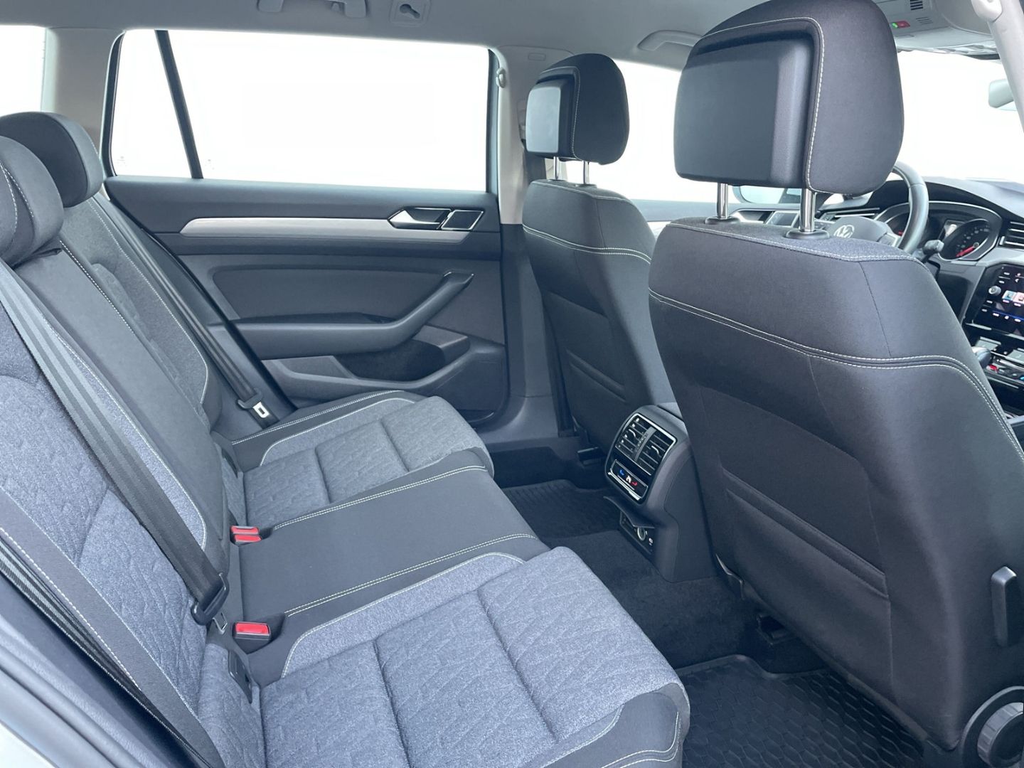 Passat 2.0 TDI DSG Business AHK/Kamera/IQ.Light